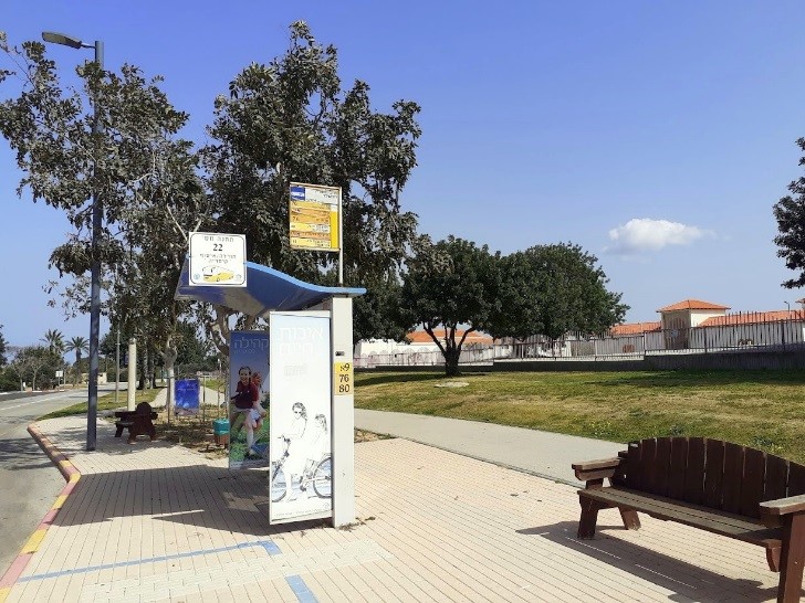 תחנת אוטובוס